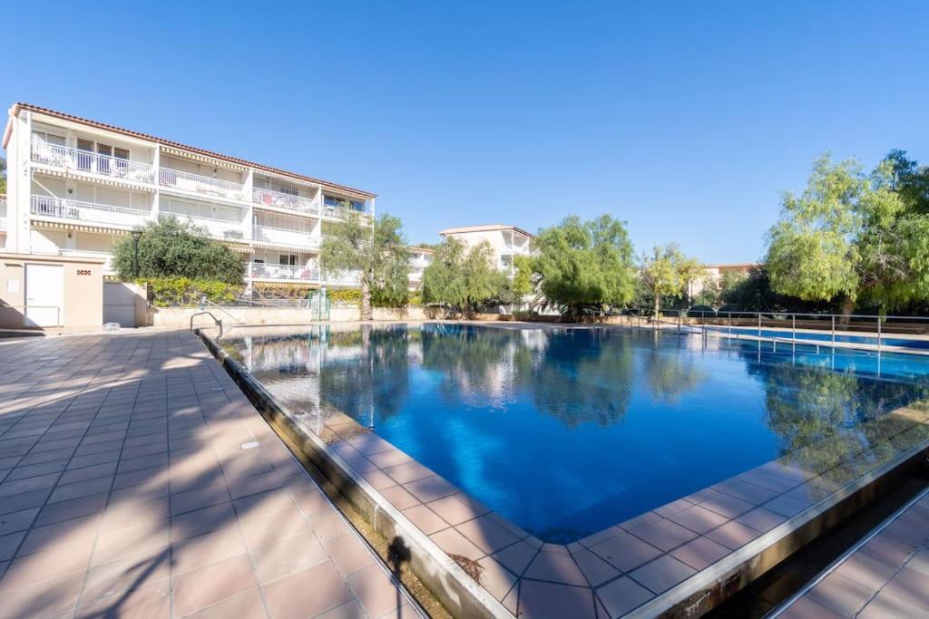 Privilegiado-Tarragona-50Mplaya-Wifi-Pool-Relax8 Ngoại thất bức ảnh