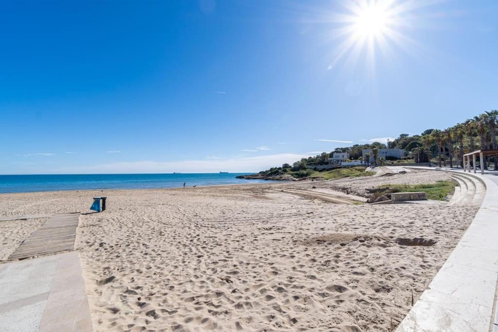 Privilegiado-Tarragona-50Mplaya-Wifi-Pool-Relax8 Ngoại thất bức ảnh